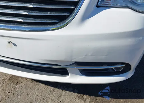 2016 Chrysler Town & Country Touring z USA, uszkodzony, nr VIN 2C4RC1BG7GR259700